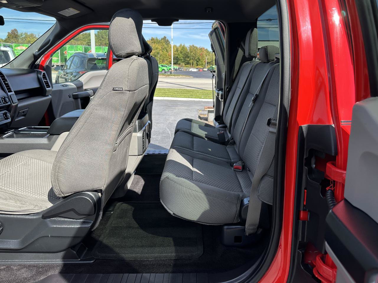 Used 2016 Ford F150 XLT AWD/4WD image 28