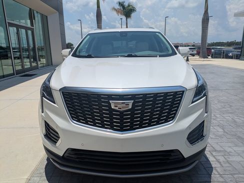 Used 2021 Cadillac XT5 Premium Luxury FWD image 3