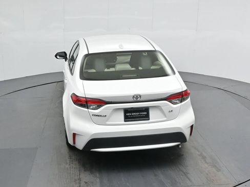Used 2020 Toyota Corolla LE image 38