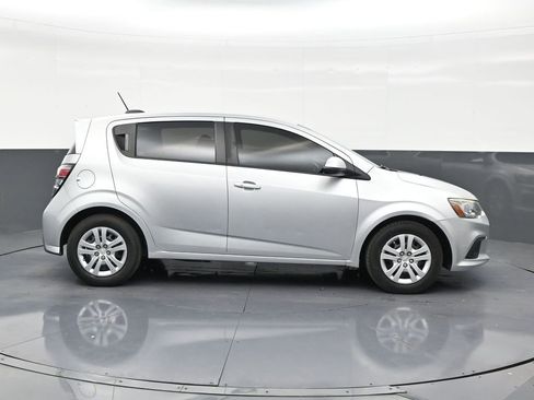 Used 2020 Chevrolet Sonic LT image 6