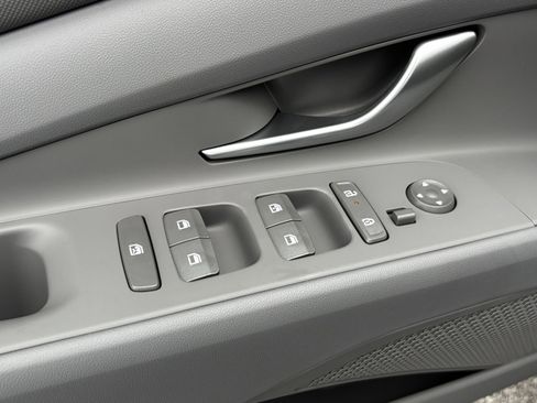 New 2026 Hyundai Elantra Sport image 11