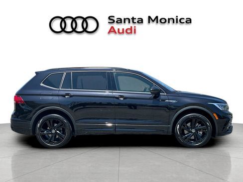 Used 2023 Volkswagen Tiguan SE R-Line FWD image 8