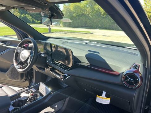 New 2026 Chevrolet Equinox RS w/ LPO, Floor Liner Package image 29