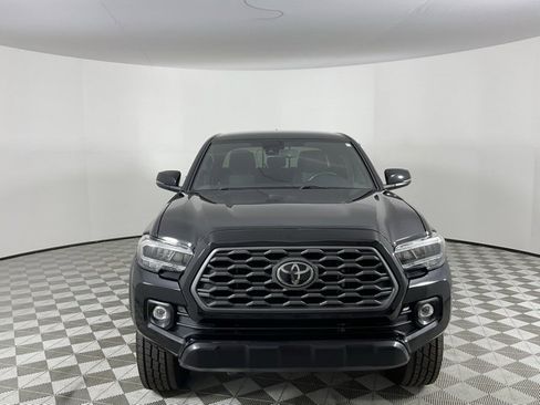 Used 2021 Toyota Tacoma TRD Off-Road image 2