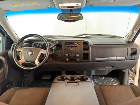 Used 2010 Chevrolet Silverado 2500 LT AWD/4WD image 12
