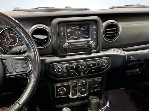 Used 2021 Jeep Gladiator Sport AWD/4WD image 6