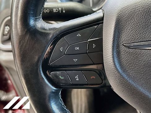 Used 2020 Chrysler Pacifica Touring-L w/ S Appearance Package FWD image 12