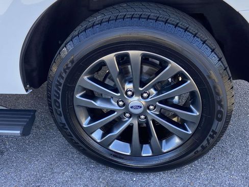 Used 2021 Ford Expedition Limited w/ Cargo Package image 28