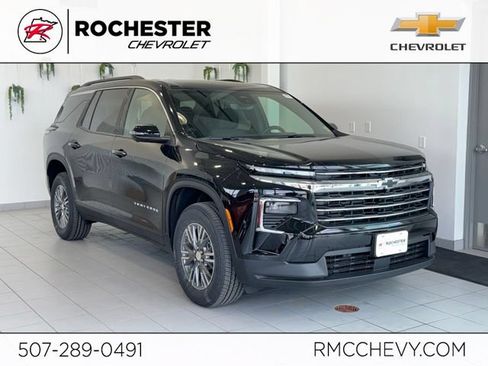 New 2026 Chevrolet Traverse LT w/ Driver Confidence Package AWD/4WD image 1