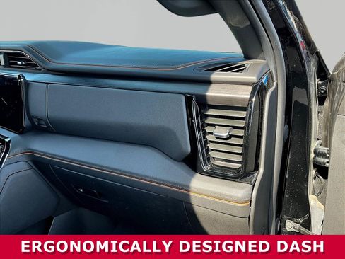 Used 2024 GMC Sierra 1500 AT4 w/ Technology Package AWD/4WD image 24