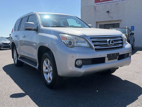 Used 2010 Lexus GX 460 image 4