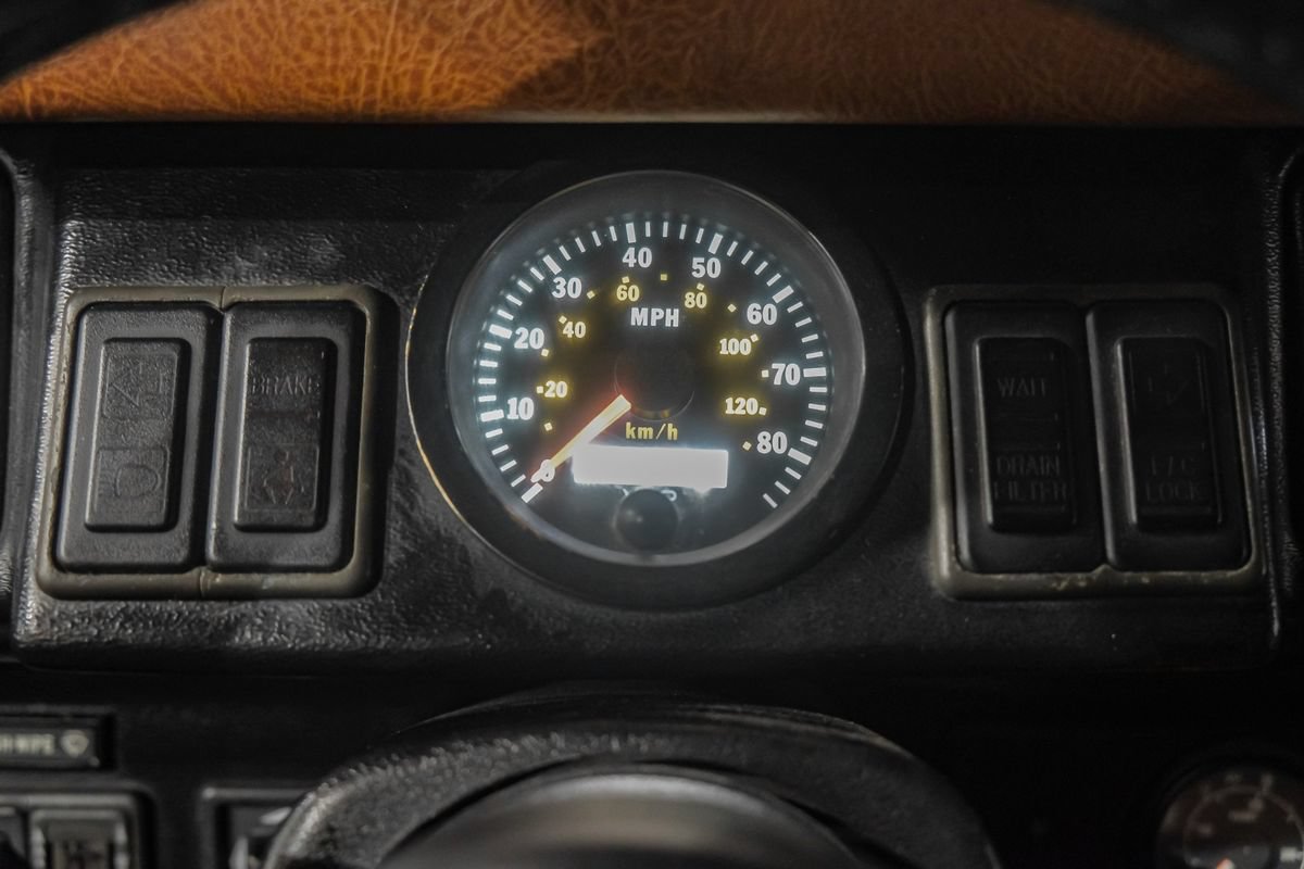 Used 1994 HUMMER H1 4-Door Open Top AWD/4WD image 18