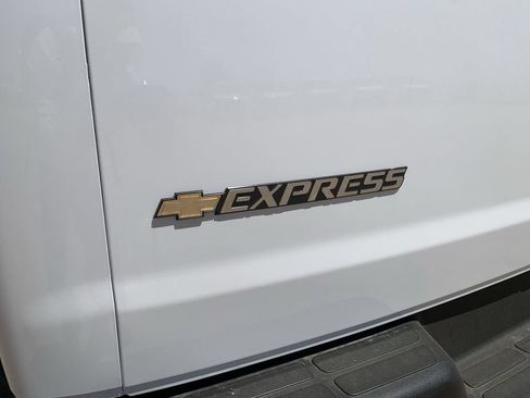 New 2026 Chevrolet Express 2500 w/ Driver Convenience Package RWD image 30