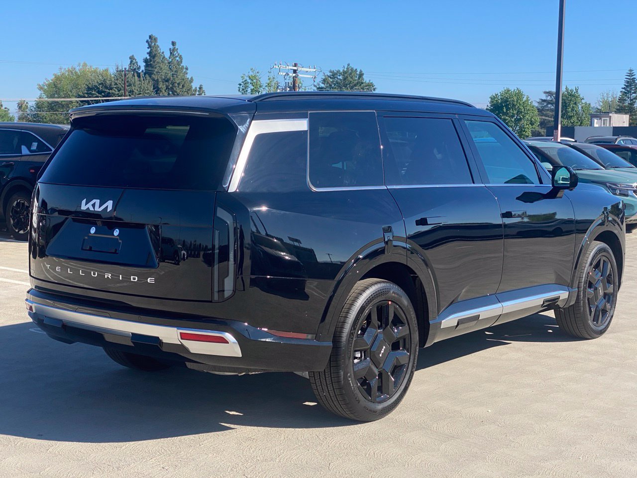New 2027 Kia Telluride SX FWD image 3
