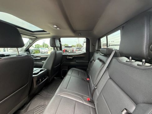 Used 2024 Chevrolet Silverado 1500 RST AWD/4WD image 5
