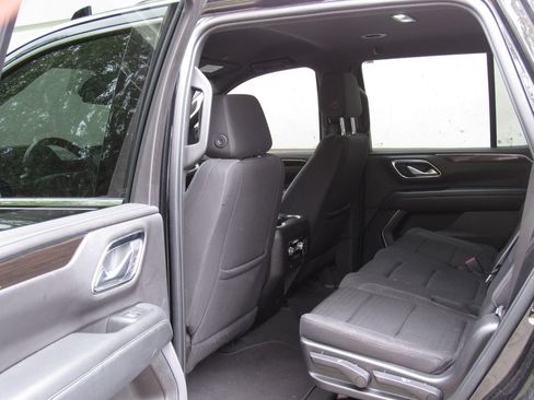Used 2022 GMC Yukon SLE AWD/4WD image 13