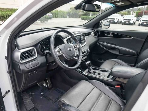 Used 2019 Kia Sorento SX FWD image 16