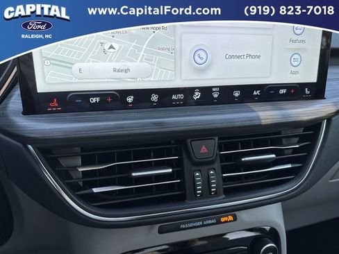 Certified 2025 Ford Escape Platinum w/ Premium Technology Package image 29