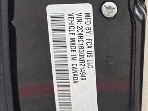 Used 2022 Chrysler Pacifica Touring-L FWD image 22