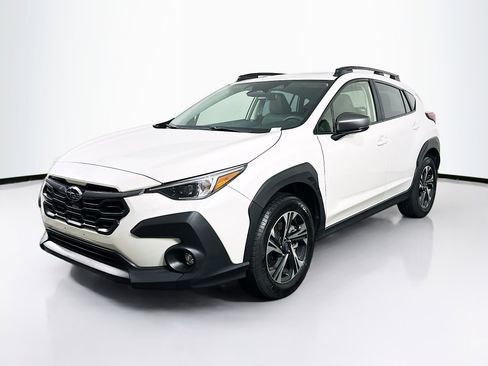 Used 2024 Subaru Crosstrek 2.0i Premium image 3