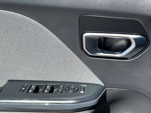 Used 2025 Kia K4 EX image 21