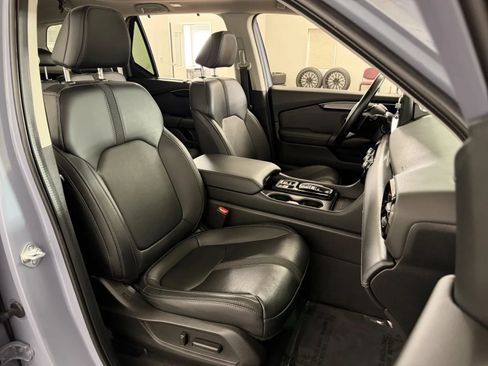 Used 2023 Honda Pilot Touring image 42