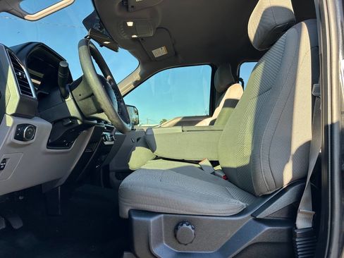 Used 2016 Ford F150 XLT image 2