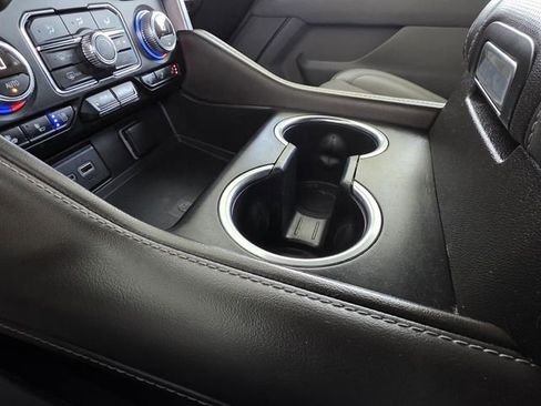 Used 2022 GMC Yukon XL SLT w/ SLT Luxury Package image 36