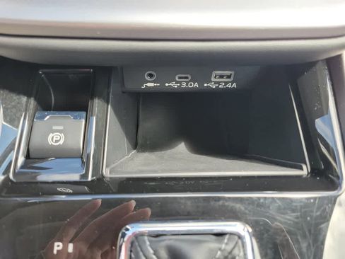 Used 2025 Subaru Legacy Limited AWD/4WD image 17