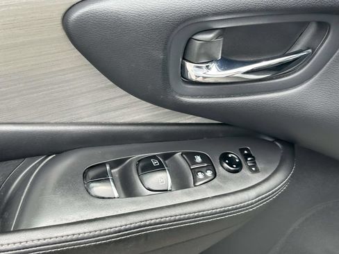 Used 2015 Nissan Murano SL w/ SL Technology Package FWD image 12