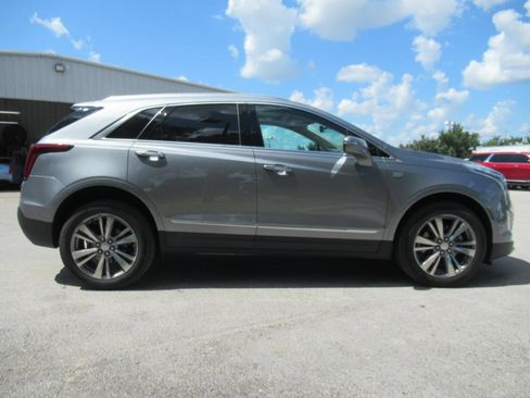 Used 2024 Cadillac XT5 Premium Luxury w/ Technology Package FWD image 2