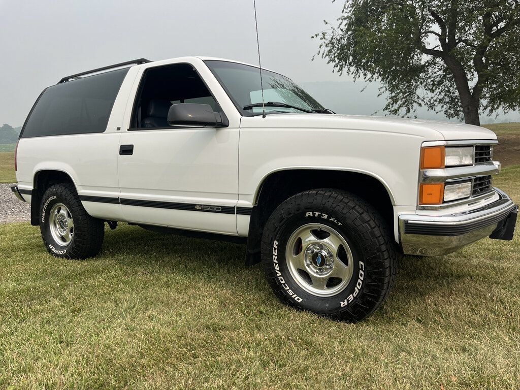 Used 1996 Chevrolet Tahoe 4WD 2-Door image 1