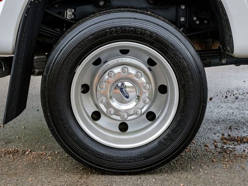 Used 2021 Ford F450 Platinum w/ FX4 Off-Road Package image 62