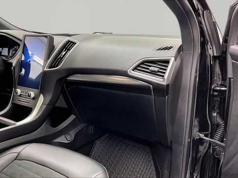 Certified 2024 Ford Edge ST-Line AWD/4WD image 17