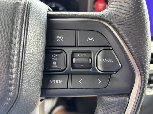 Used 2024 Toyota Tacoma TRD Off-Road AWD/4WD image 19
