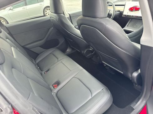 Used 2024 Tesla Model Y Long Range image 32