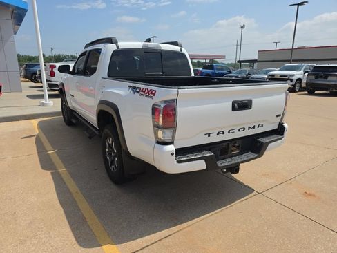 Used 2023 Toyota Tacoma TRD Off-Road w/ Technology Package AWD/4WD image 4