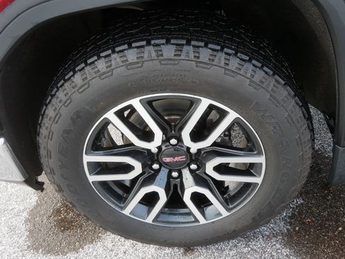 Used 2021 GMC Sierra 1500 SLE w/ Preferred Package image 16