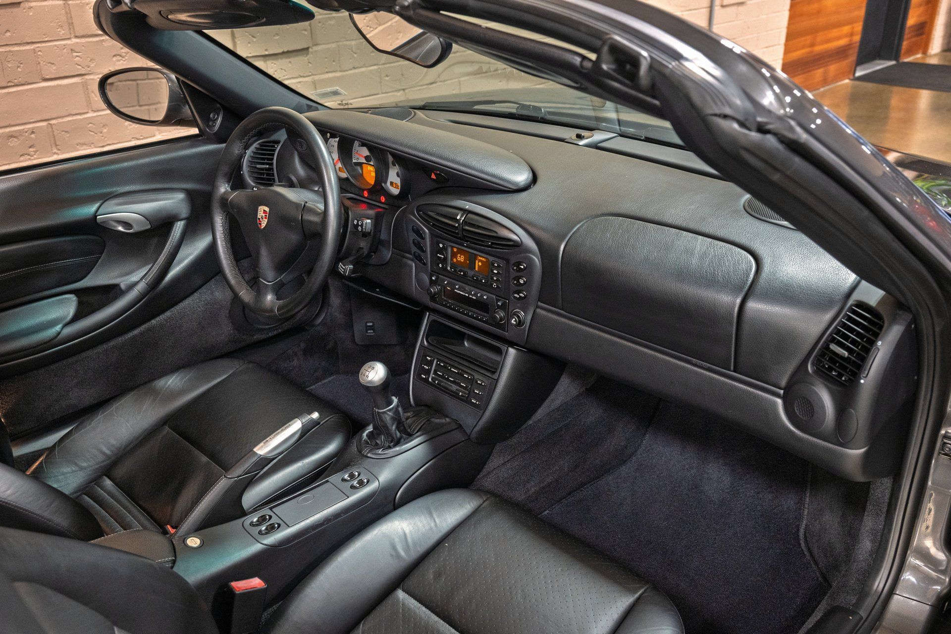 Used 2001 Porsche Boxster RWD image 22