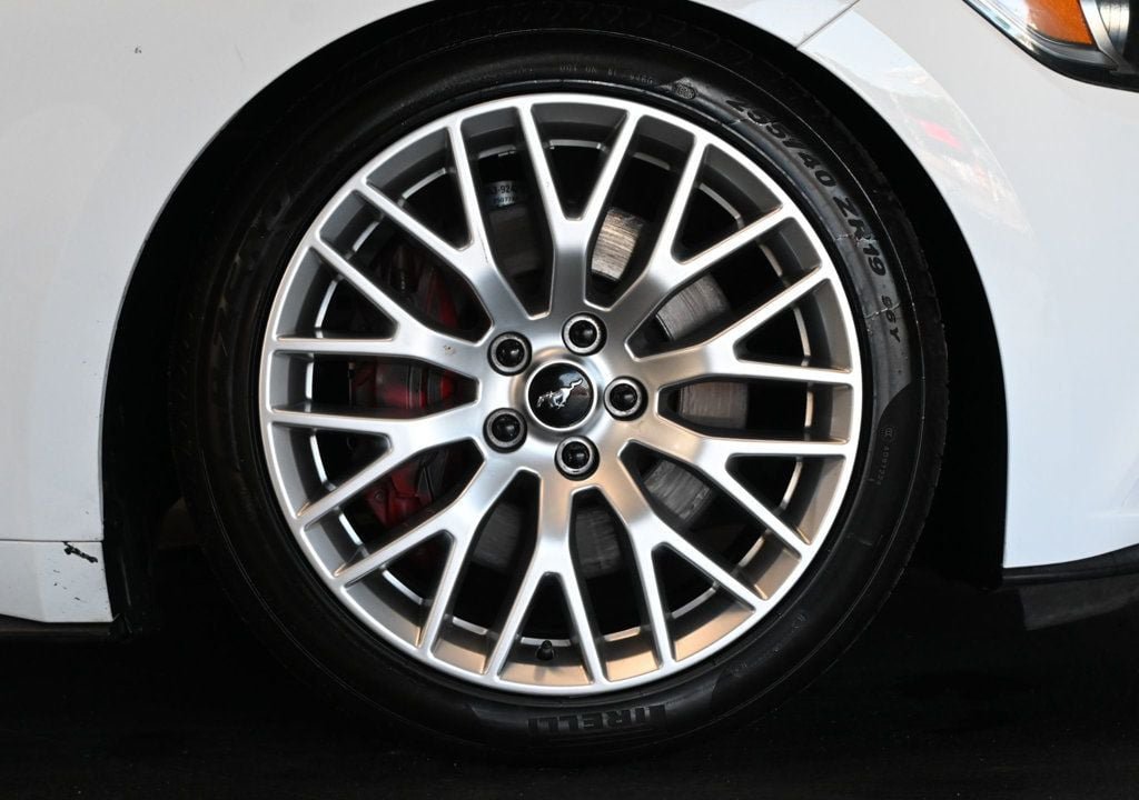 Used 2015 Ford Mustang GT RWD image 9