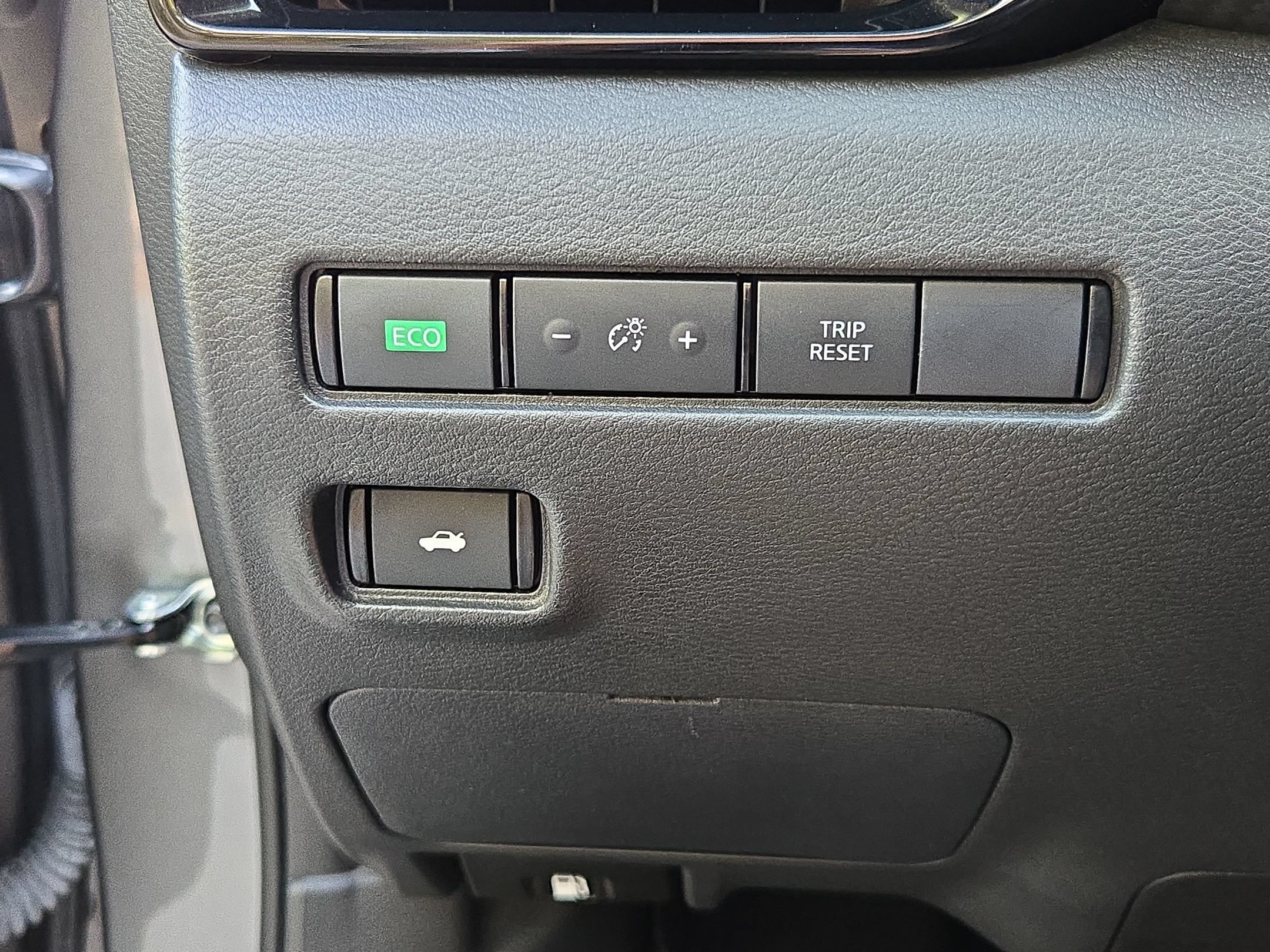 Used 2024 Nissan Sentra SV FWD image 36