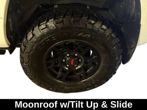 Used 2018 Toyota 4Runner TRD Off-Road Premium AWD/4WD image 14