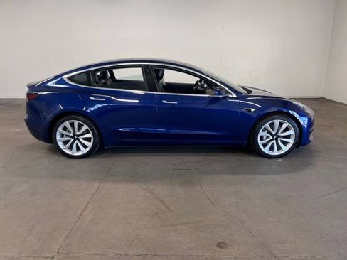 Used 2018 Tesla Model 3 Long Range image 2