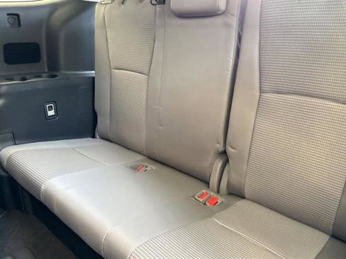 Used 2023 Toyota Highlander LE FWD image 16