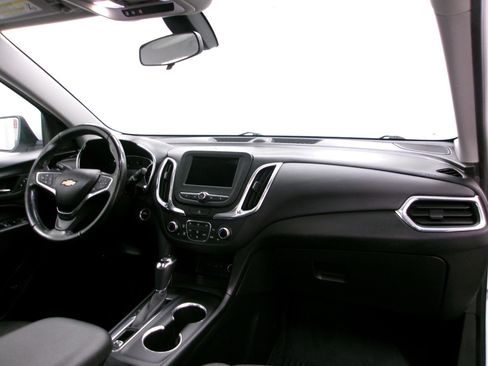 Used 2019 Chevrolet Equinox LT FWD image 3