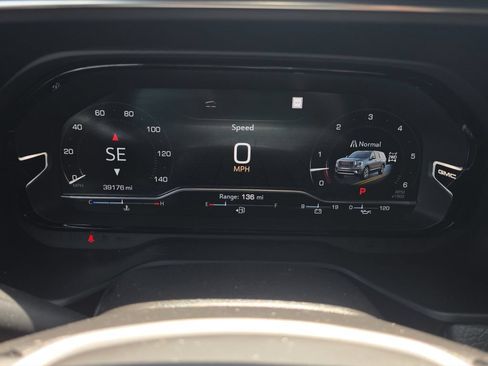 Used 2023 GMC Yukon Denali AWD/4WD image 10