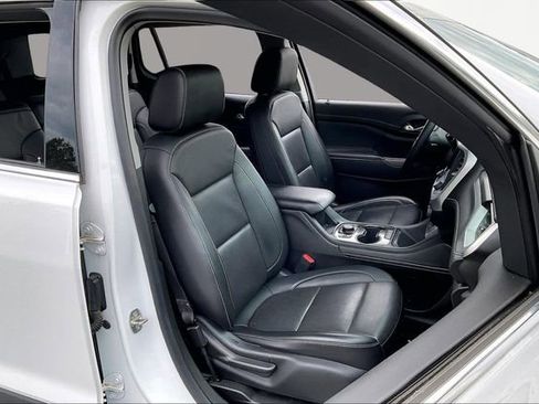 Used 2023 GMC Acadia SLT image 20