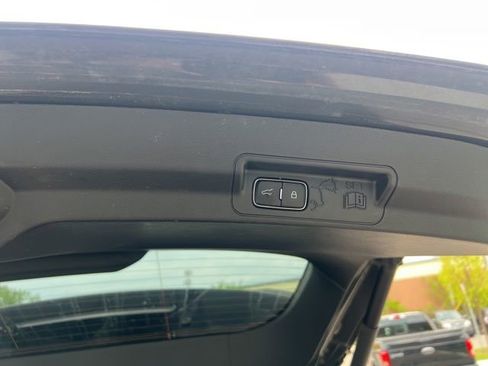 Used 2023 Ford Explorer XLT w/ Equipment Group 202A AWD/4WD image 16