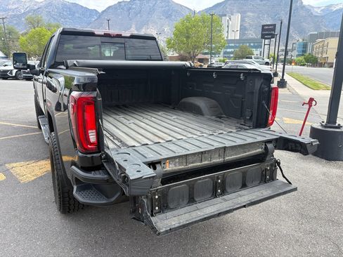 Used 2020 GMC Sierra 2500 Denali w/ Denali Ultimate Package AWD/4WD image 7