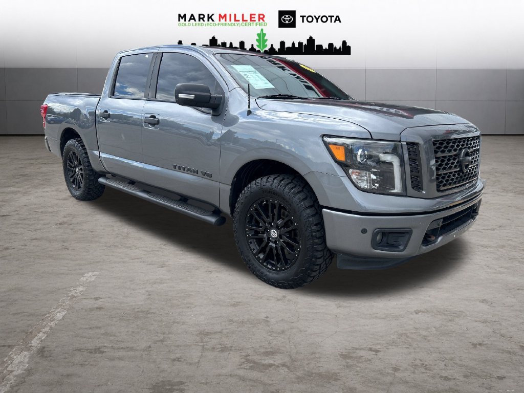 Used 2018 Nissan Titan SV w/ SV Convenience Package AWD/4WD image 8